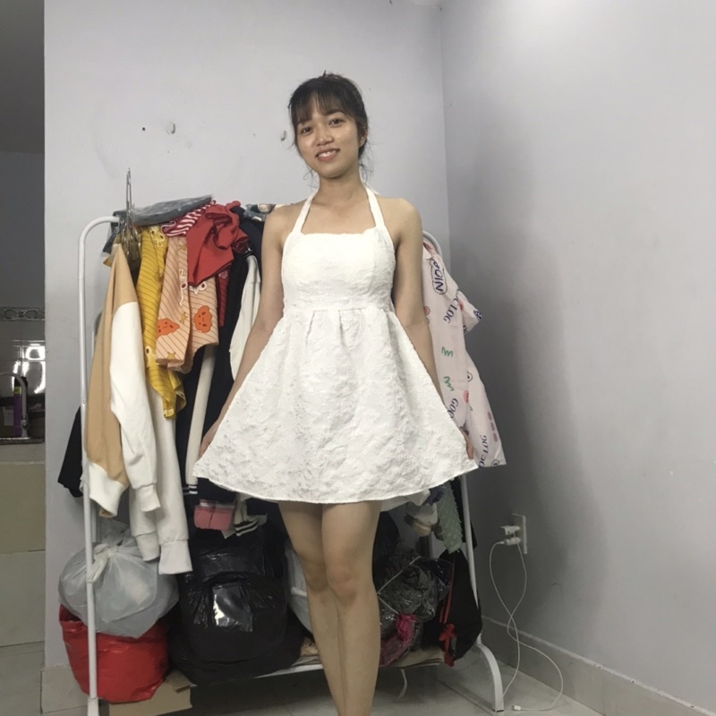 Đầm gấm xòe cột dây siêu xinh