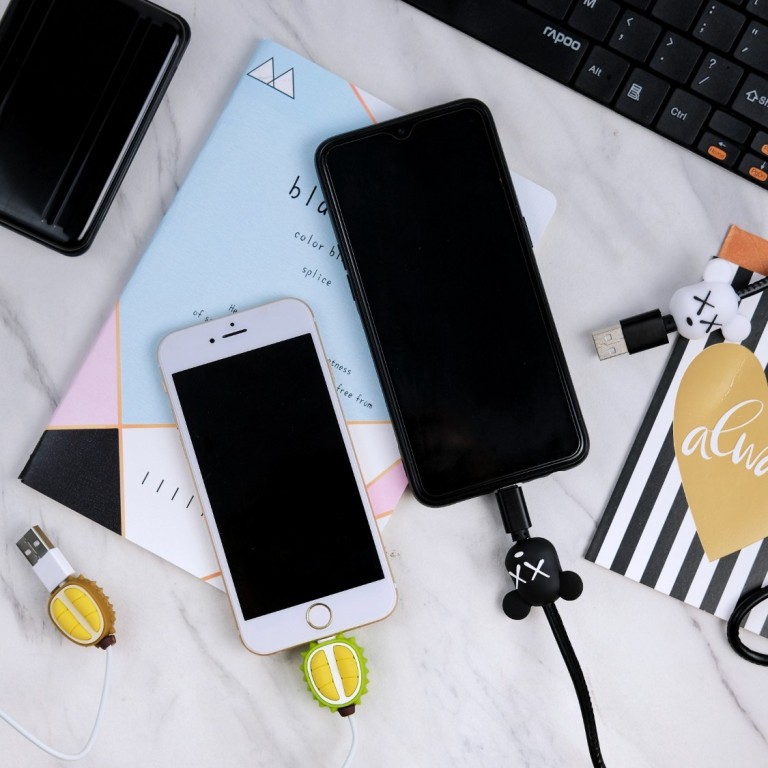 Phụ Kiện Bảo Vệ Đầu Sạc Cho Phụ Kiện Tai Nghe Bluetooth Airpod Airpods i12 Cáp Sạc Iphone Pin Dự Phòng - Shin Case