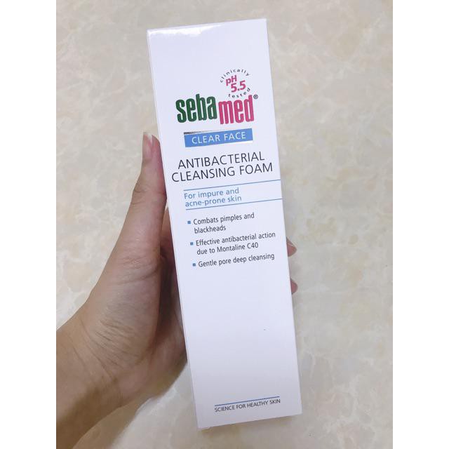 Sữa rửa mặt tạo bọt dành cho da mụn Sebamed Clear Face Antibacterial Cleansing Foam pH 5.5 150ml - 0513604