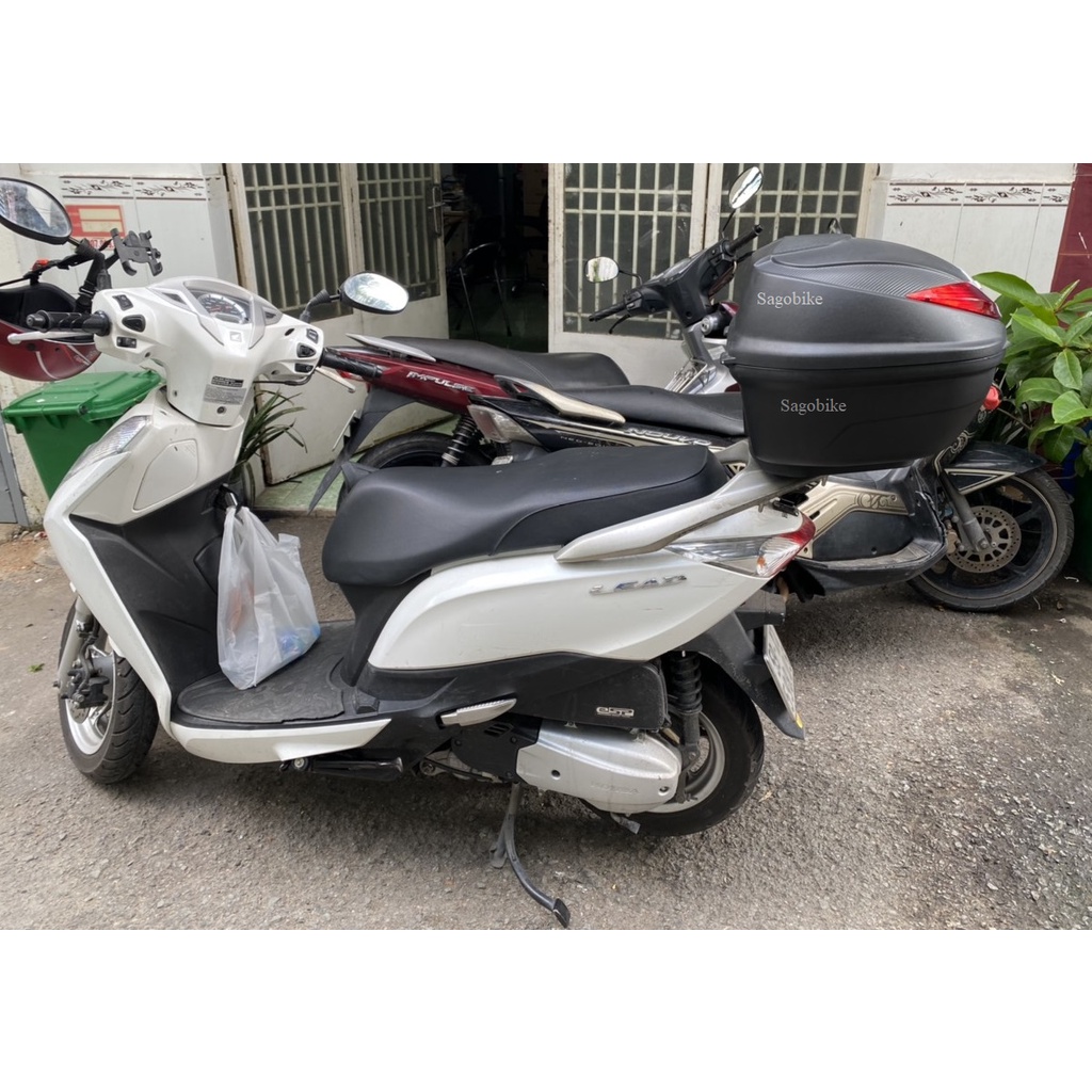 Thùng xe Lead, thùng Givi B360N kèm đế và ốc gắn trên xe Lead, hàng Givi chính hãng, bảo hành 2  năm