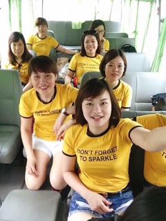Áo phông vàng Don't Forget