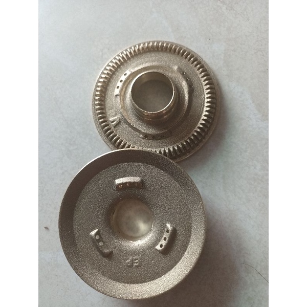 Mâm sen-đồng chia lửa bếp gas Hitachi