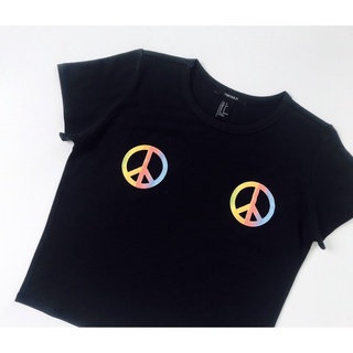Áo croptop đen in logo vnxk