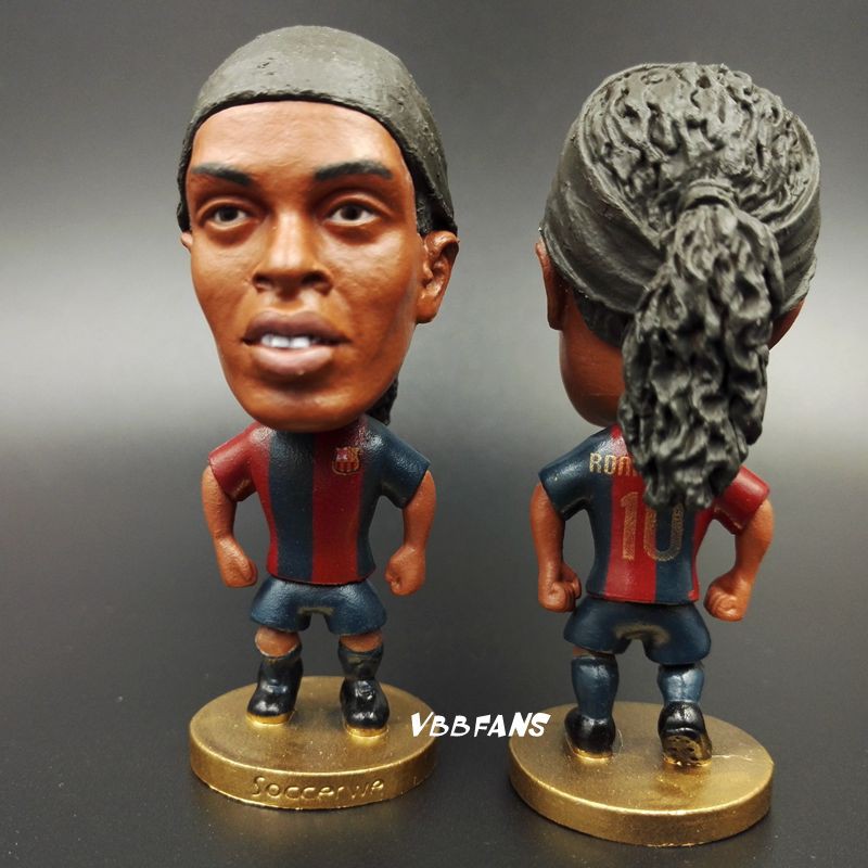 Mô hình nhân vật Ronaldinho Suarez Eto'o Iniesta Souvenir trong Barcelona