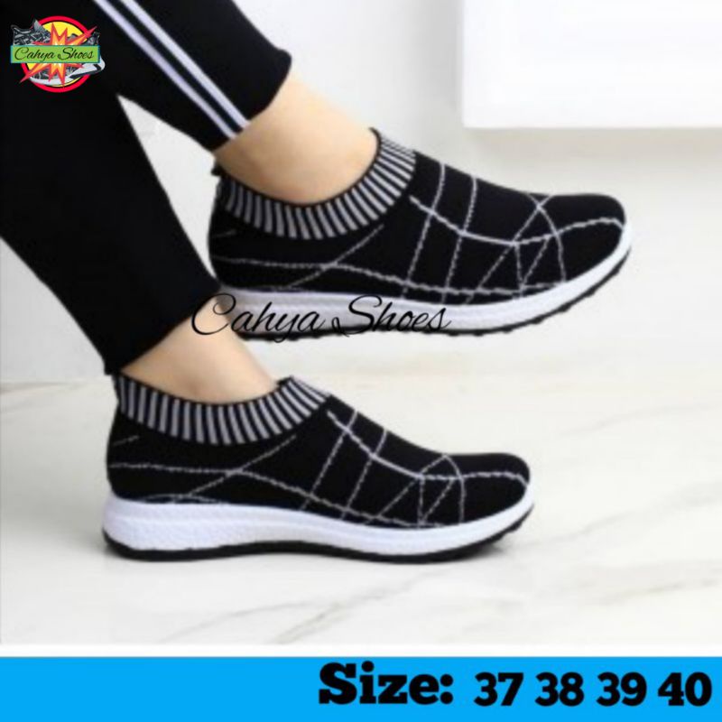 Giày Thể Thao Chạy Bộ Nữ 2 Màu Thời Trang