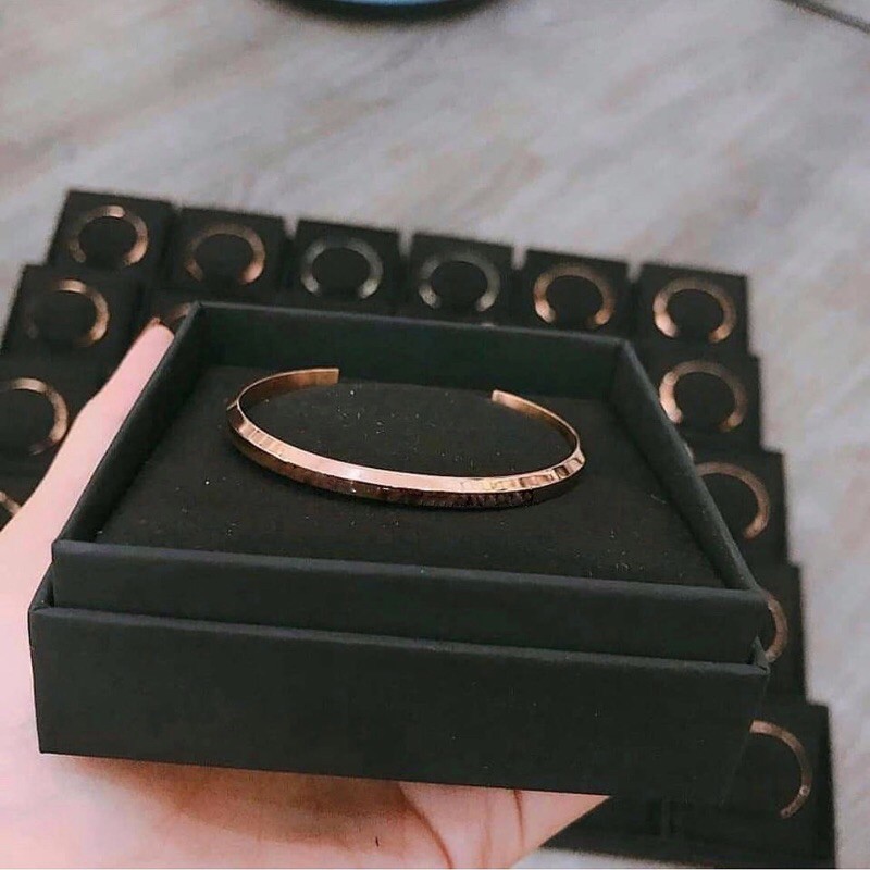 VÒNG TAY CAO CẤP KHÔNG GỈ (TẶNG BOX) | BigBuy360 - bigbuy360.vn