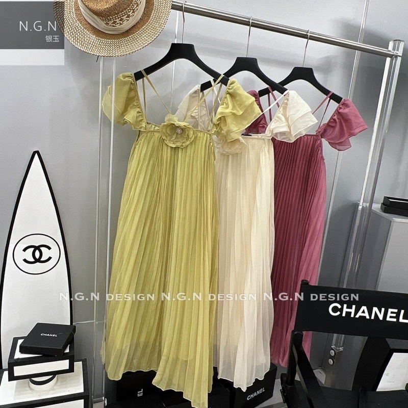 Váy Maxi Dập Li Hoa Ngực N.G.N