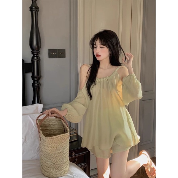 Set áo cổ yếm kèm quần phong cách hàn quốc