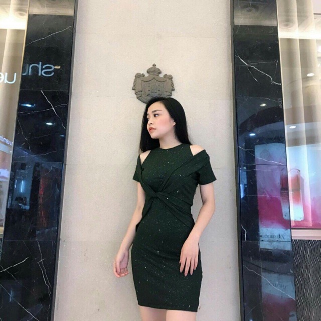 Body nhũ hở vai xoắn eo
