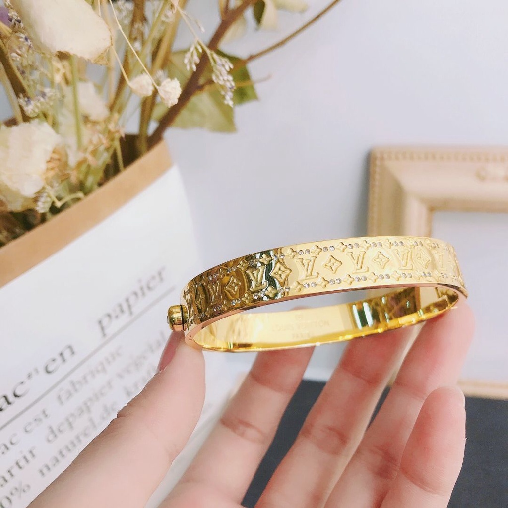 Vòng Đeo Tay Bằng Thép Không Gỉ Màu Trắng Thời Trang Sang Trọng Cho Nữ