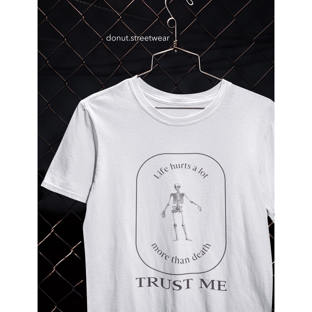 ÁO THUN UNISEX TRUST ME