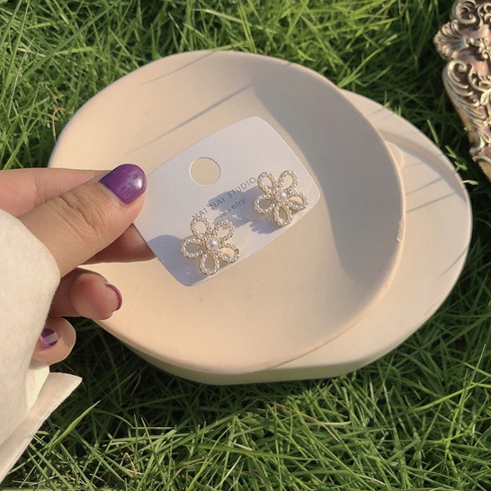 Đôi khuyên tai mặt hình hoa/ nơ đính hạt ngọc trai nhân tạo thời trang thanh lịch dành cho nữ