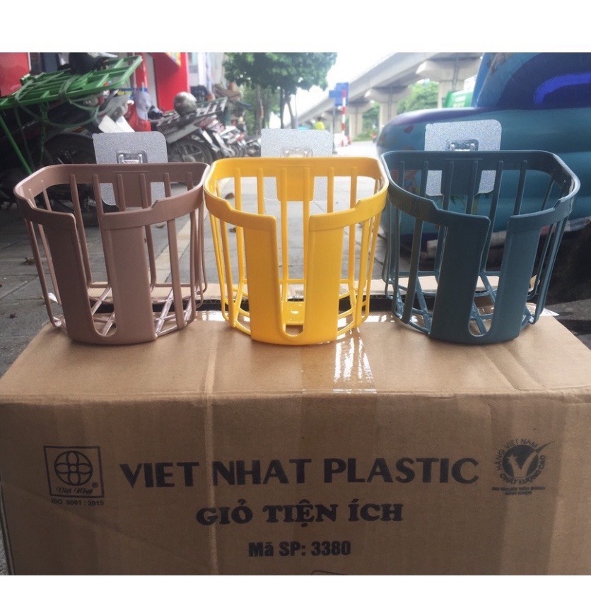 Giỏ Đựng Giấy Vệ Sinh - Giỏ Treo Tường Đựng Khăn Giấy Phòng Tắm Phòng Bếp Kèm móc dính ( Giao Màu Ngẫu Nhiên) ⚡️