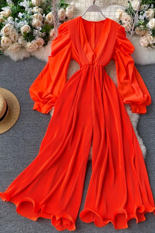 Bộ đồ quần ống rộng liền áo cổ V gợi cảm nữ
