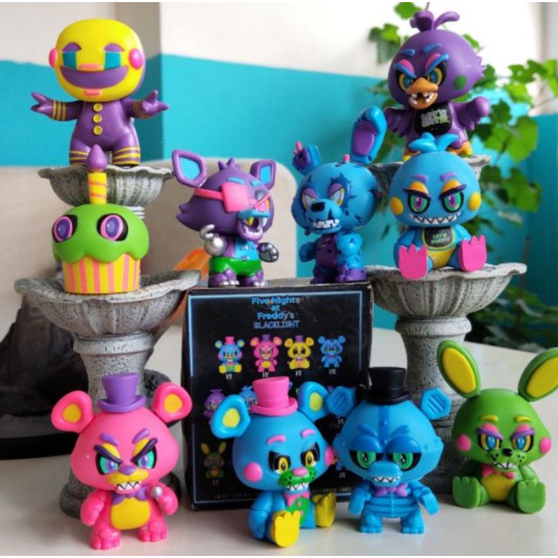 Mô hình nhân vật Five Nights at Freddy's: BLACKLIGHT chính hãng full box