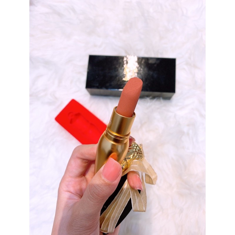SON LOUBOUTIN 015M CAM ĐẤT