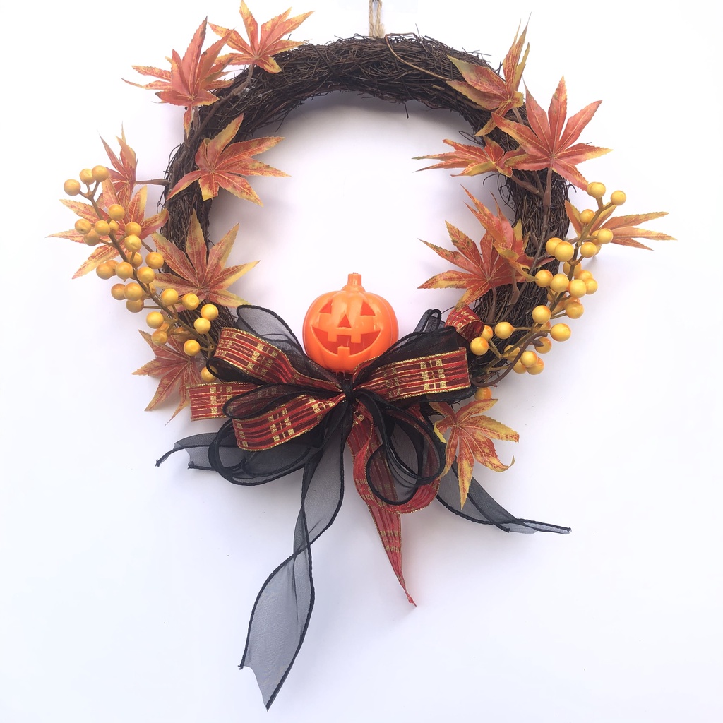 Vòng nguyệt quế treo cửa trang trí Halloween đường kính 27cm mẫu MN03