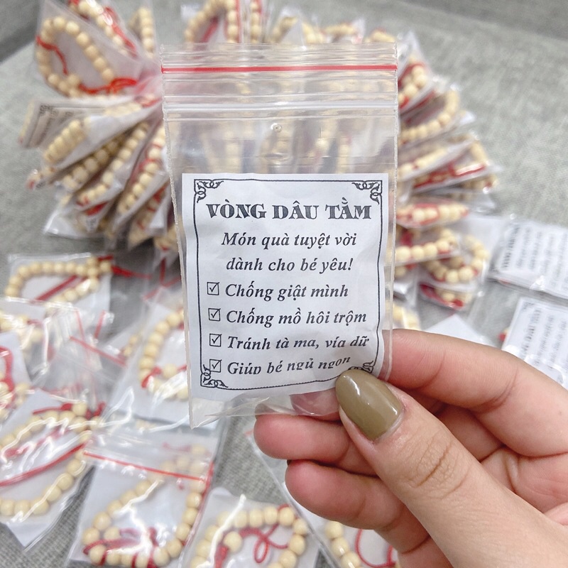 Vòng dâu tằm cho bé chống mồ hôi trộm , tránh giật mình