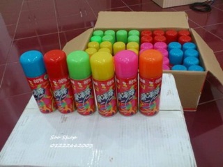 Bình xịt tuyết sinh nhật.