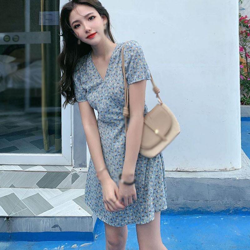 Đầm Tay Ngắn Cổ Chữ V Họa Tiết Hoa Xinh Xắn Phong Cách Hàn Quốc | BigBuy360 - bigbuy360.vn