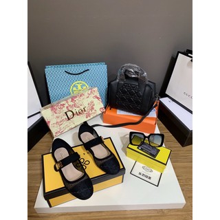 Dior bệt màu đen