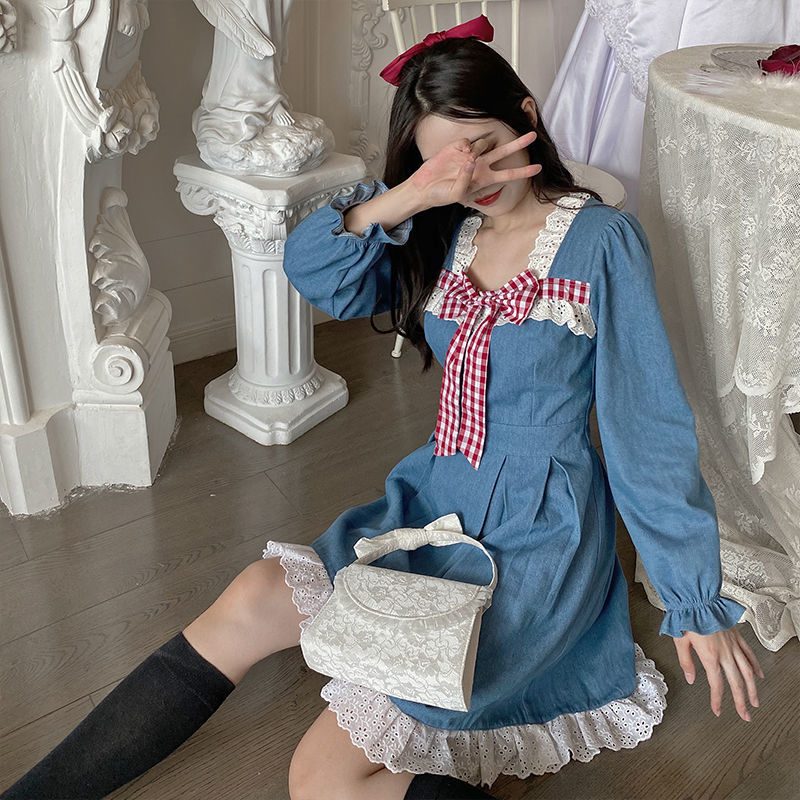 Đầm denim phối ren thiết kế phong cách lolita