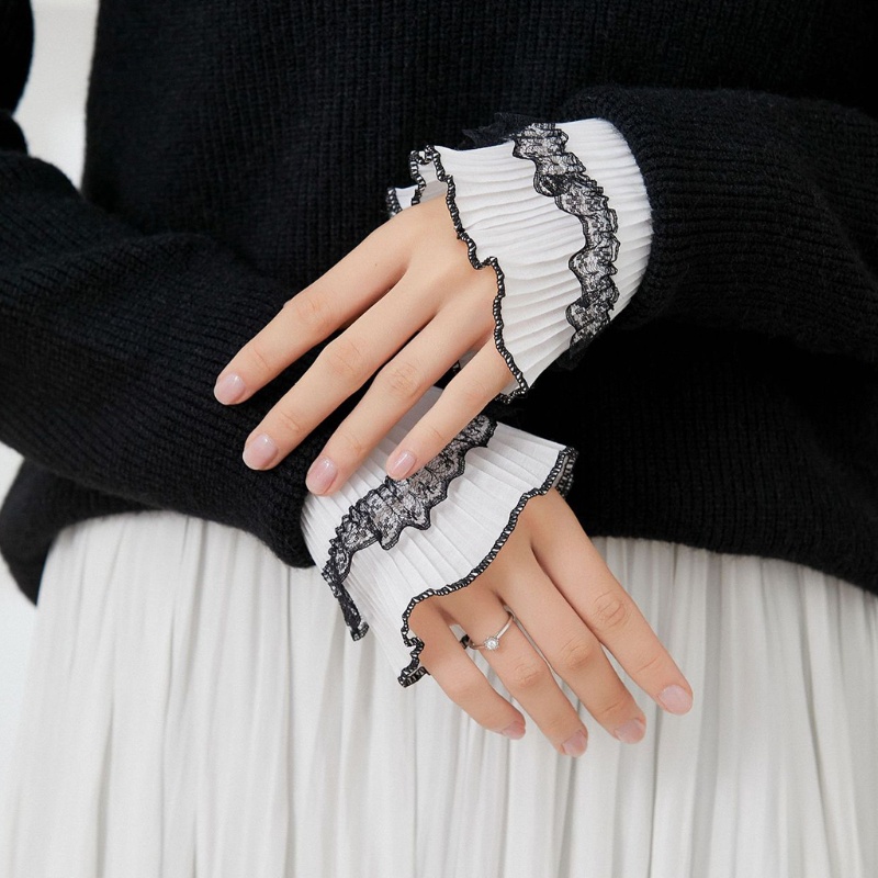 Ống tay áo xếp ly màu sắc retro