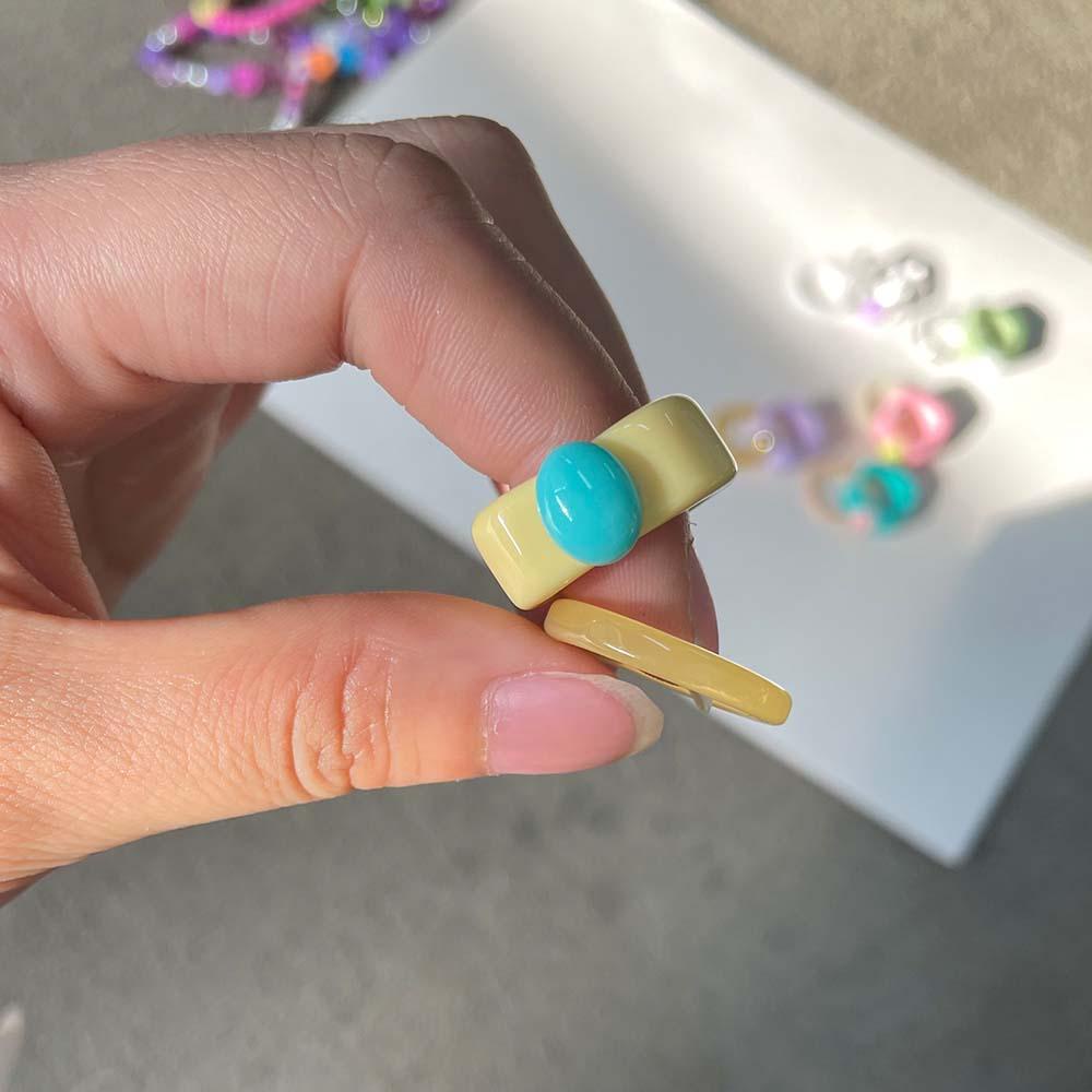 Nhẫn Acrylic Hình Oval Phối Màu Tương Phản Thời Trang Hàn Quốc Cho Nữ