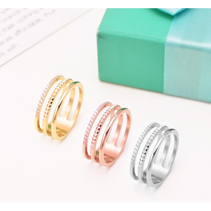 Nhẫn nữ titan cao cấp 3 sọc đính đá siêu đẹp, bền màu, chuẩn thời trang - Tặng hộp đựng xinh xắn