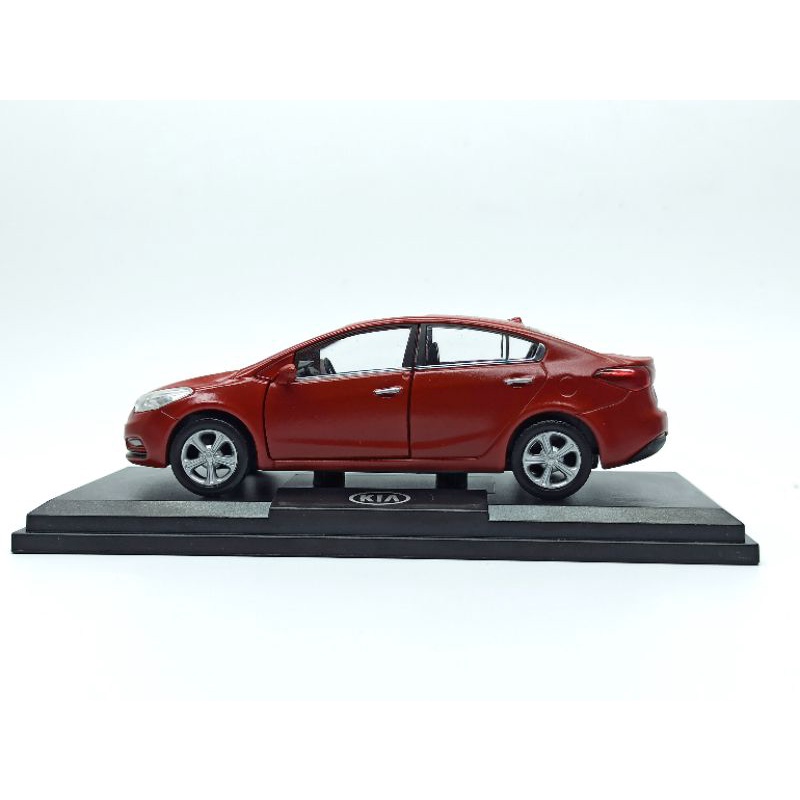 Mô hình xe Kia Cerato