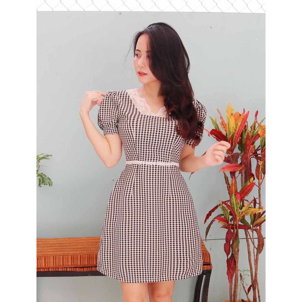 [Mã SKAMA06 giảm 8% tối đa 50K đơn 250K] Đầm đen XẢ KHO SIÊU XINH | BigBuy360 - bigbuy360.vn