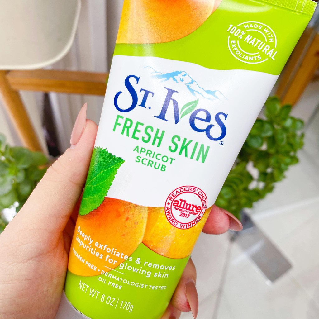 Sữa rửa mặt tẩy tế bào chết St.Ives Fresh Skin Apricot Scrub (170g)