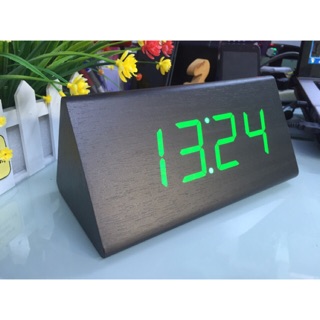 Đồng hồ Led gỗ để bàn Hình tam giác Plus - Green