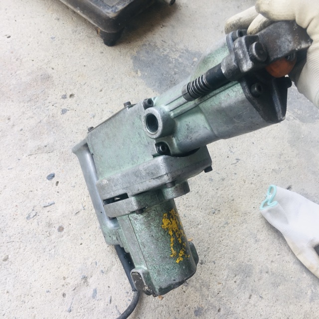 MÁY KHOAN ĐỤC 17mm HITACHI Pr38 SIÊU KHOẺ
