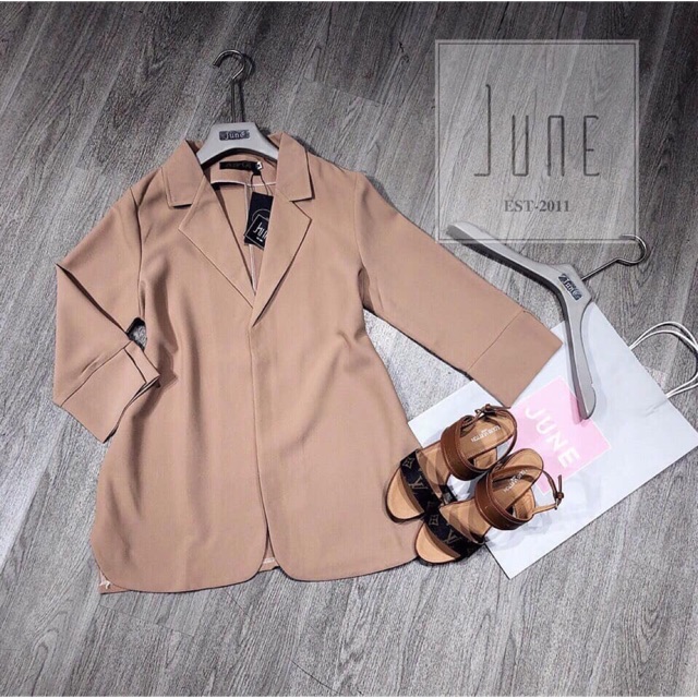 Áo vest nâu sữa