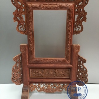 Khung ảnh thờ gỗ hương xịn. Sản phẩm để mộc tự nhiên và đục rồng tinh xảo