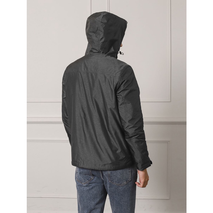 Áo khoác gió 2 lớp Aristino AJK004W9 có mũ liền, chun rút ở phần gấu áo, tay có miếng dính điều chỉnh