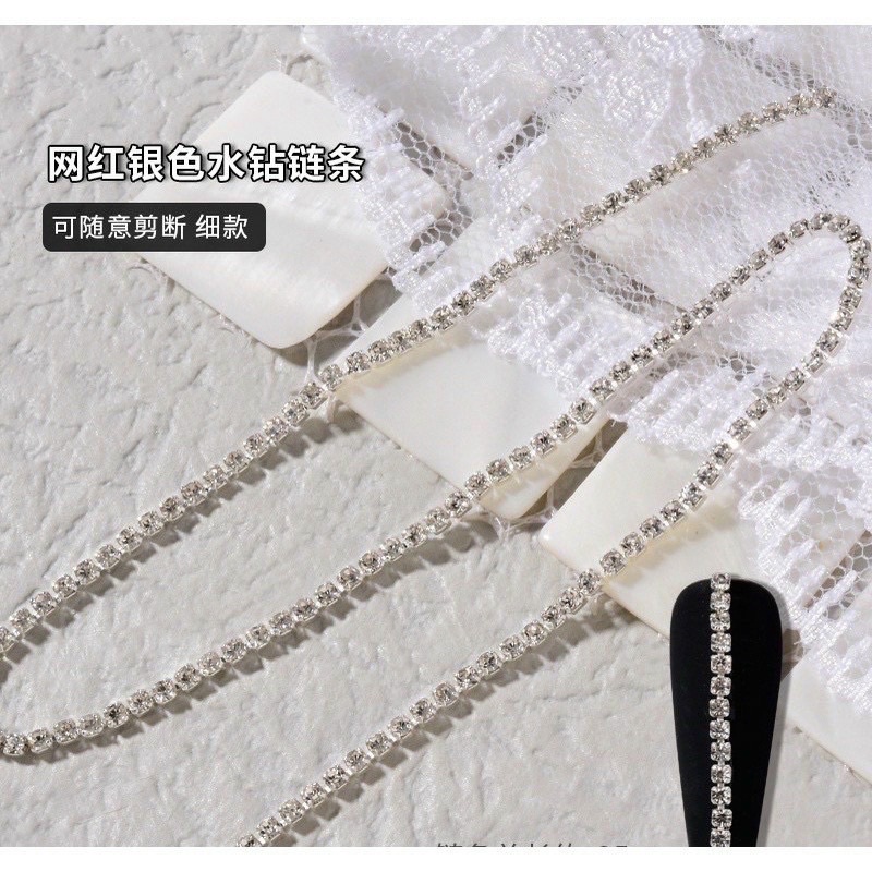 Dây đá viền, dây xích trang trí móng nail thêm phần cá tính hot trend