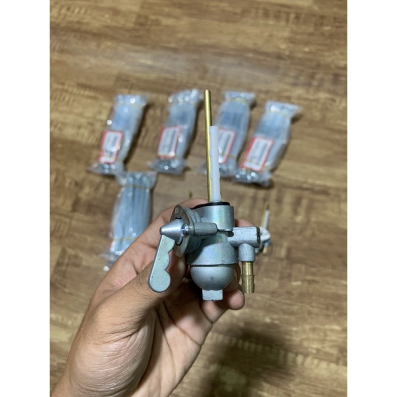 Khoá Xăng Bình Xăng Lớn 67 66 68 72 CD gù