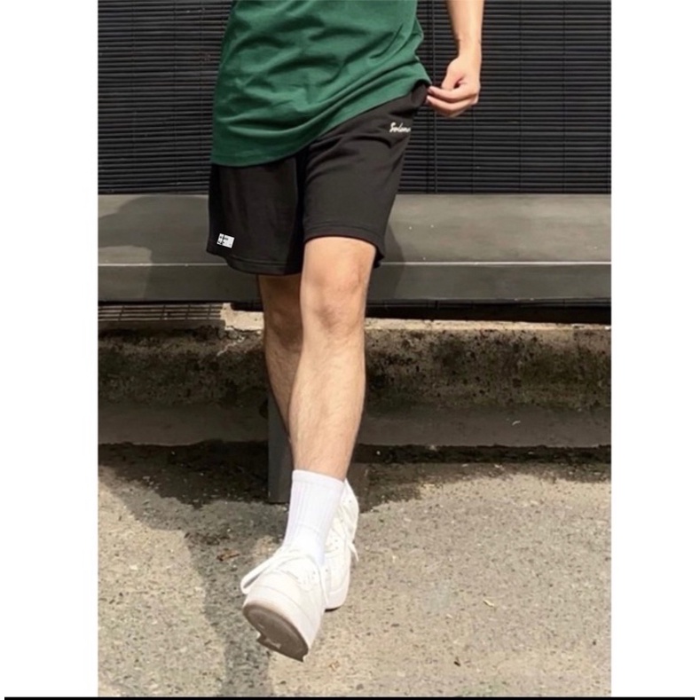 Quần Short Unisex Nam Nữ  Basic chất liệu nỉ chân cua , thoải mái, dày dặn