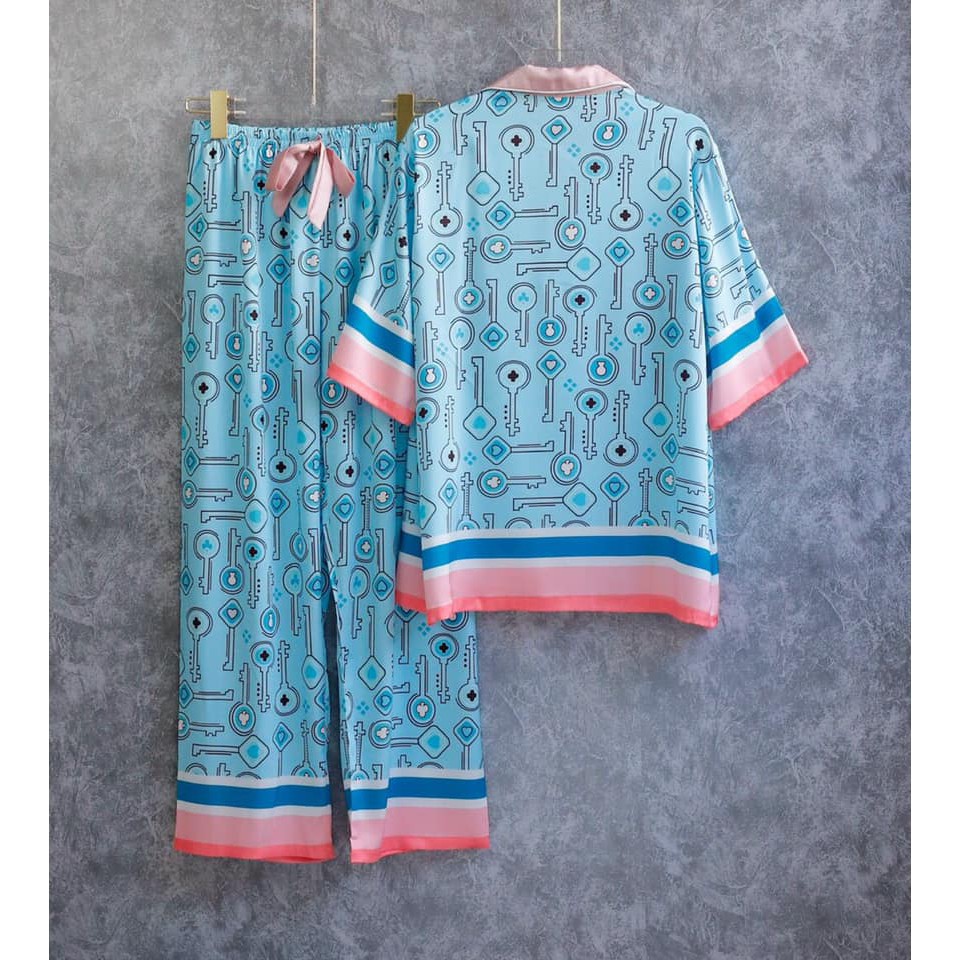 [Hàng Sẵn chuyên Sỉ] B311 Bộ ngủ pijama lụa QCCC in hình cao cấp , tay ngắn quần dài , chất đẹp mềm mịn.