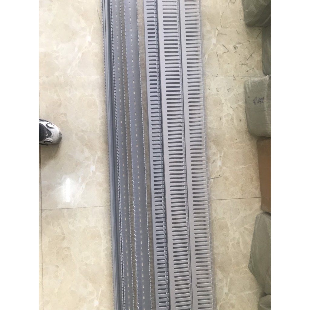 Máng nhựa đi dây - Máng răng lược 25x25 chiều dài 1m