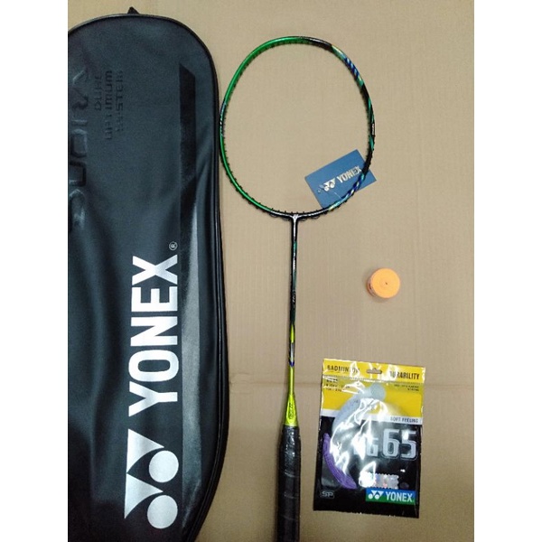 vợt cầu lông Yonex astrox99 cao cấp chịu lực 12kg(tặng dây đan,quấn cán,túi xịn)