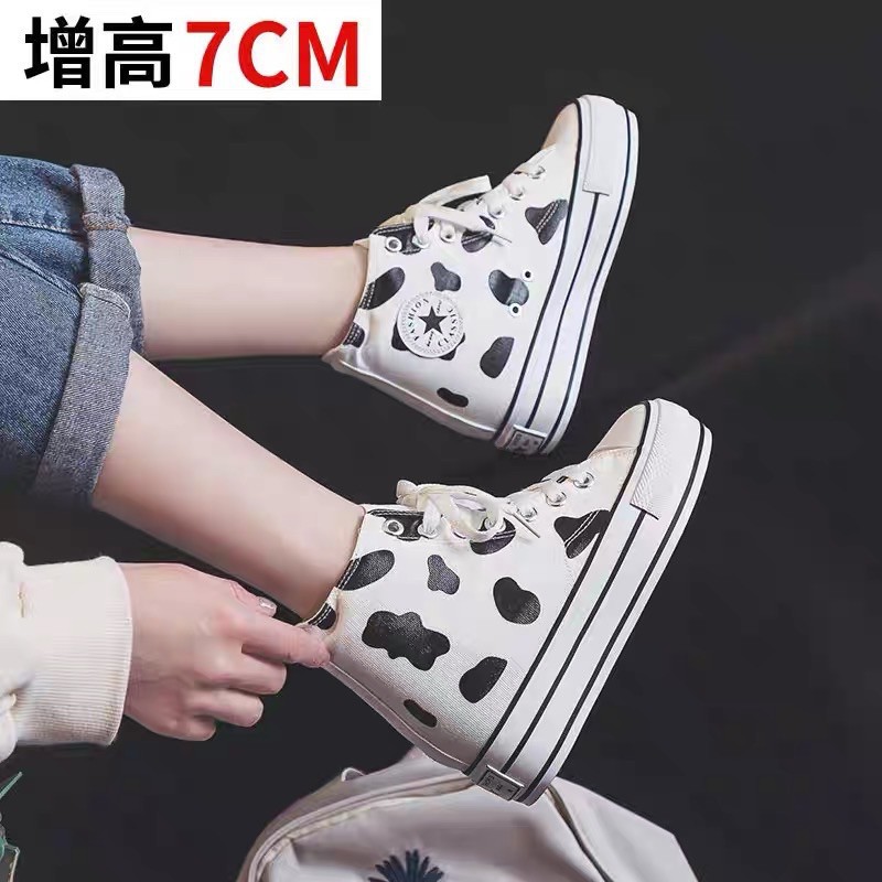 Giầy cao cổ/ độn đế/ thể thao cổ hoạ tiết bò sữa 7cm