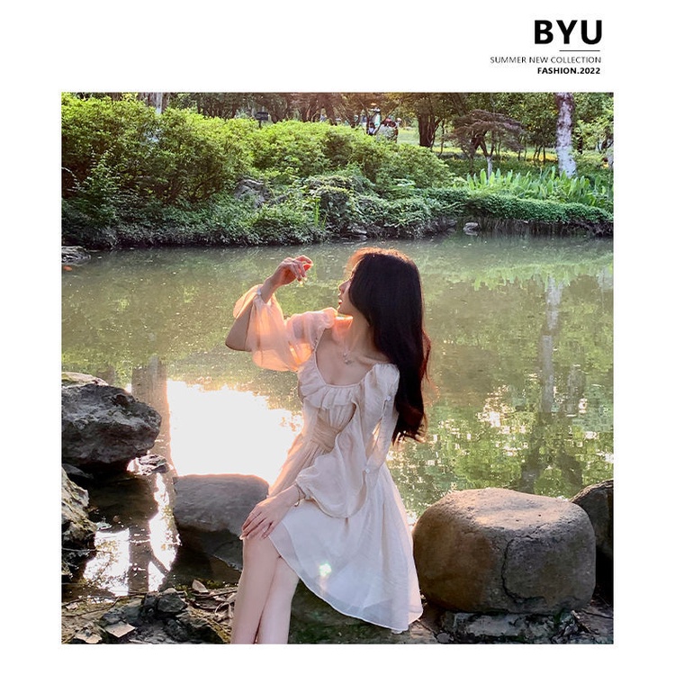 Bubble sleeve white chiffon French dress summer 2022 new temperament high-quality waist fairy gentle dress