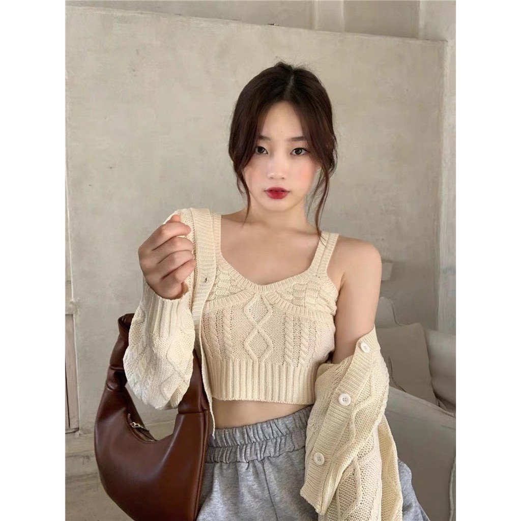 [Ảnh video 29feb chụp] Set áo khoác cardigan kèm áo 2 dây | BigBuy360 - bigbuy360.vn