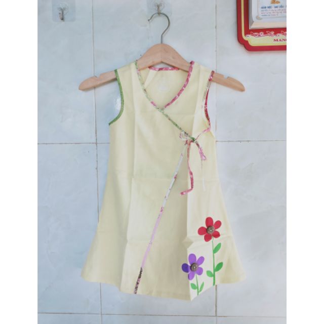 Đầm chữ A dáng cách tân cho bé
