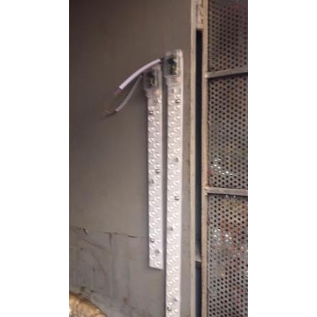 Led thanh có nam châm dính vào nhôm hoặc sắt 220V