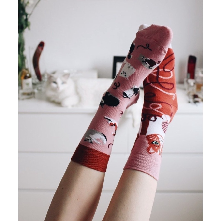 Tất(vớ) Nam Nữ họa tiết PLAYFUL CAT chất liệu cotton mềm mại đi êm chân và thấm hút mồ hôi và dễ chịu - PHÊ TẤT