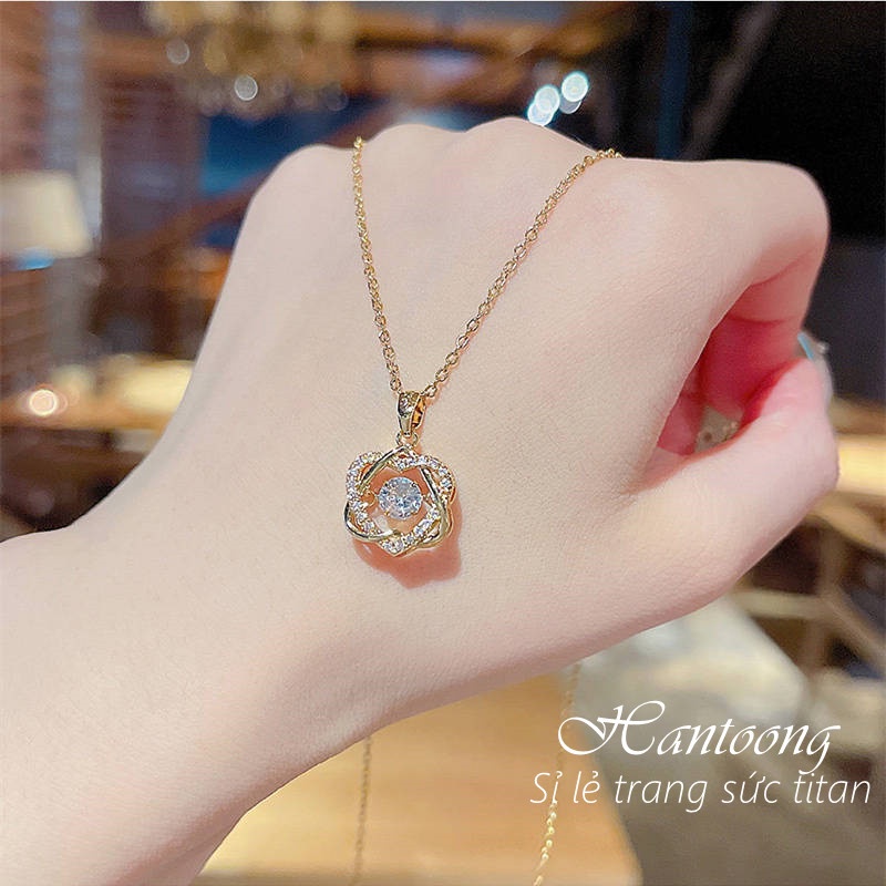 Vòng cổ titan nữ không gỉ dây chuyền titan thiết kế mặt trái tim lồng đính đá pha lê cao cấp mẫu mới nhất 2023